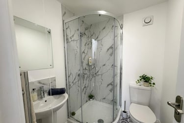 8 bed house, Goldfinch Close, City Centre, Loughborough, LE113HG - Image 15