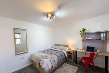 8 bed house, Goldfinch Close, City Centre, Loughborough, LE113HG - Image 12