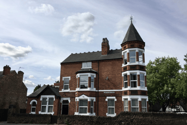 8 bed house, Lenton Boulevard, Lenton, Nottingham, NG72FQ - Image 1
