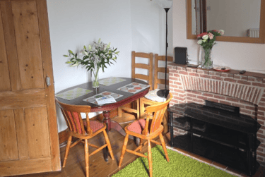 2 bed house, Hastings Street, City Centre, Loughborough, LE115AX - Image 1