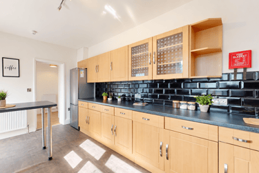 7 bed house, Lyddington Road, Northville, Bristol, BS70UU - Image 3