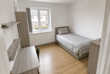 4 bed house, Ashleigh Drive, City Centre, Loughborough, LE113HN - Image 11