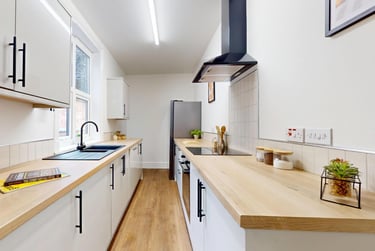 4 bed house, Curzon Street, City Centre, Loughborough, LE113BQ - Image 4