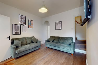 4 bed house, Curzon Street, City Centre, Loughborough, LE113BQ - Image 3