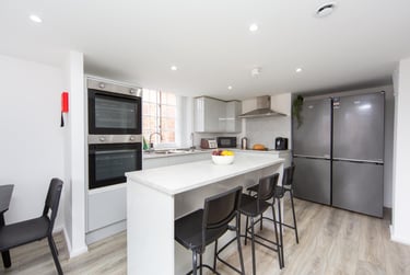 7 bed house, Parr Street, City Centre, Liverpool, L14JN - Image 1