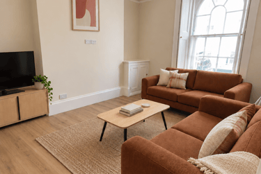 7 bed house, Richmond Road, St David's, Exeter, EX44JF - Image 1