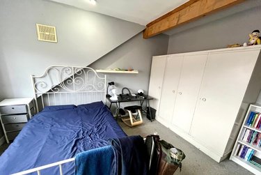 1 bed house, Room 2, 8 De Lacy Mount, Kirkstall, Leeds, LS53JF - Image 2