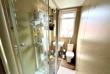 1 bed house, Room 2, 8 De Lacy Mount, Kirkstall, Leeds, LS53JF - Image 6