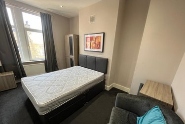 1 bed house, Room 3, 86 Hough Lane, Bramley, Leeds, LS133PT - Image 1