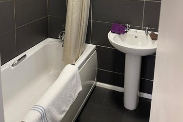 1 bed flat, 1 West Hill Terrace, Chapel Allerton, Leeds, LS73QE - Image 3