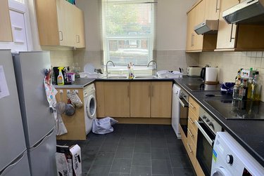 8 bed house, Richmond Mount, Hyde Park, Leeds, LS61DG - Image 4