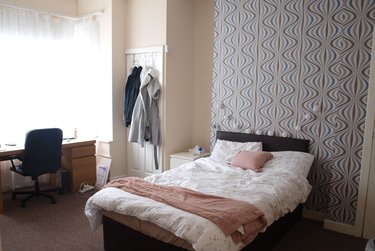 8 bed house, Richmond Mount, Hyde Park, Leeds, LS61DG - Image 1