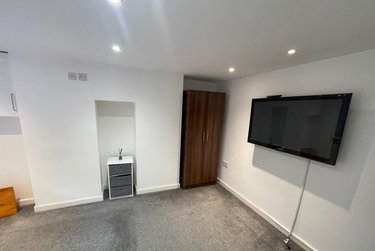 1 bed flat, Flat 4, 92 Austhorpe Road, Harehills, Leeds, LS158DZ - Image 6