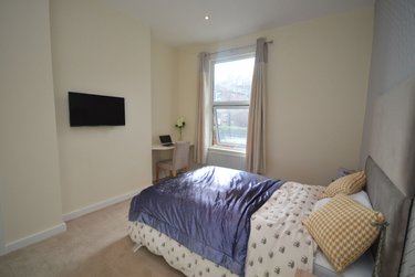 7 bed house, Norwood Terrace, Hyde Park, Leeds, LS61EA - Image 6