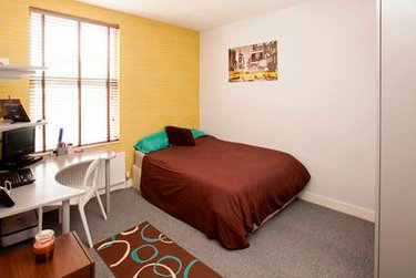 9 bed house, Norwood Terrace, Hyde Park, Leeds, LS61EA - Image 4
