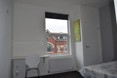6 bed house, Queens Road, Hyde Park, Leeds, LS61HU - Image 3