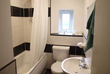 7 bed house, Kendal Lane, Woodhouse, Leeds, LS31AS - Image 3