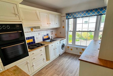 3 bed flat, Pencarwick House, Exminster, Exeter, EX82BB - Image 2