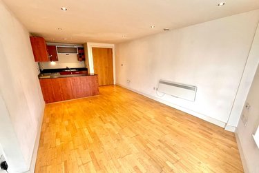 2 bed flat, Magellan House, Clarence Dock, Leeds, LS101JG - Image 4