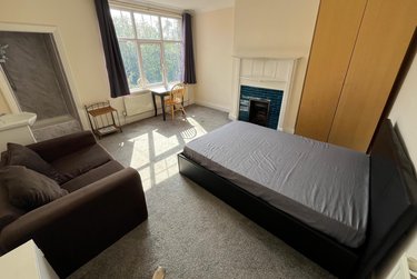 1 bed house, Room 1, 1a Darnley Road, West park, Leeds, LS165JF - Image 2