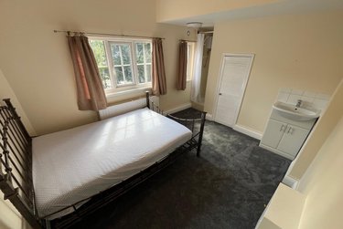 1 bed house, Room 2, 1a Darnley Road, West park, Leeds, LS165JF - Image 2
