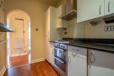 2 bed flat, Sophia Square, Limehouse, London, SE165XL - Image 3
