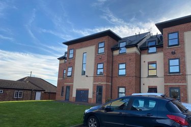 2 bed flat, Red Court, Armley, Leeds, LS121SY - Image 3