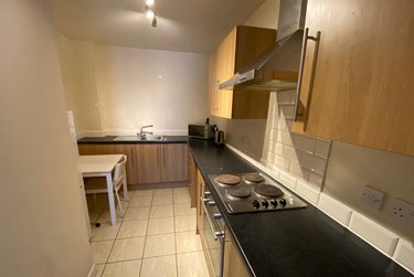 2 bed flat, Red Court, Armley, Leeds, LS121SY - Image 4