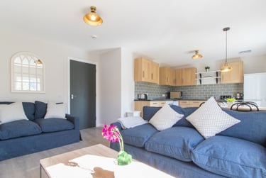 4 bed flat, Morrison Circus, Haymarket, Edinburgh, EH38DX - Image 12