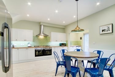 7 bed house, Smithdown Road, Toxteth, Liverpool, L152HF - Image 1