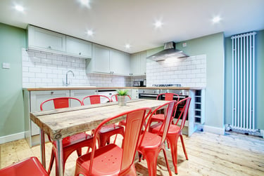 8 bed house, Derby Road, Fallowfield, Manchester, M146RE - Image 1