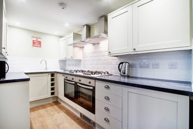 8 bed house, Hyde Park Road, Hyde Park, Leeds, LS61AJ - Image 3