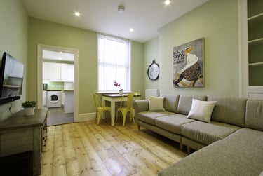 5 bed house, Newstead Grove, Arboretum, Nottingham, NG14GZ - Image 1