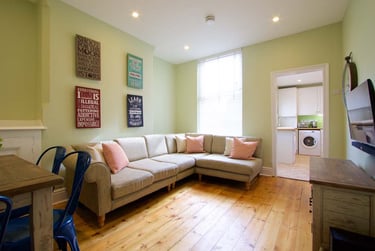 5 bed house, Newstead Grove, Arboretum, Nottingham, NG14GZ - Image 2