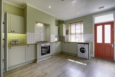 6 bed house, Hessle Terrace, Hyde Park, Leeds, LS61EQ - Image 3