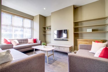 6 bed house, Hessle Terrace, Hyde Park, Leeds, LS61EQ - Image 1