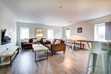 7 bed flat, Peel Street, Arboretum, Nottingham, NG14GR - Image 1