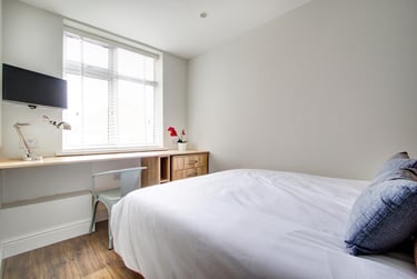 3 bed flat, Peel Street, Arboretum, Nottingham, NG14GR - Image 3