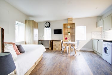 1 bed studio, Peel Street, Arboretum, Nottingham, NG14GR - Image 2