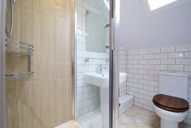 7 bed house, Ebberston Terrace, Hyde Park, Leeds, LS61AU - Image 2