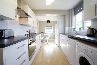 5 bed house, Kenilworth Avenue, Iffley, Oxford, OX42AN - Image 1