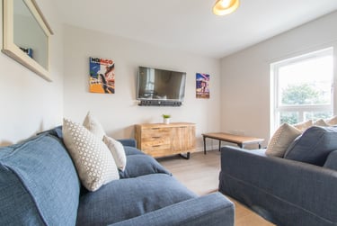4 bed flat, Morrison Circus, Haymarket, Edinburgh, EH38DX - Image 1