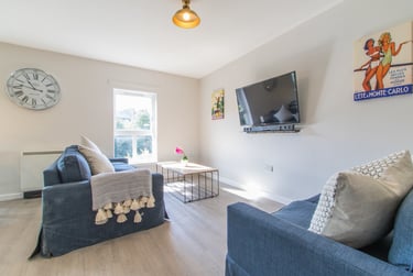 4 bed flat, Morrison Circus, Haymarket, Edinburgh, EH38DX - Image 1