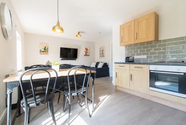 4 bed flat, Morrison Circus, Haymarket, Edinburgh, EH38DX - Image 9