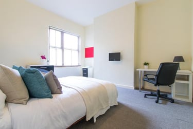 6 bed flat, Ladybarn Road, Fallowfield, Manchester, M146WN - Image 3