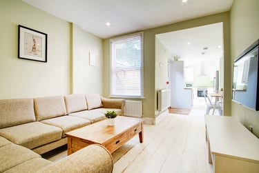 6 bed house, Rothesay Avenue, Radford, Nottingham, NG71PW - Image 1