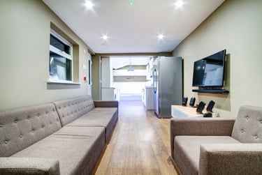 5 bed house, Derby Grove, Radford, Nottingham, NG71PE - Image 1