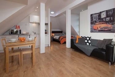The Penthouse at Smart Student Accommodation, 3-5 Thane Villas, Holloway, London, N77PH - Image 1