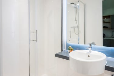 Ensuite Classic at Hillfort House, Moulsecoomb Way, Lewes Road, Brighton, BN24PB - Image 3