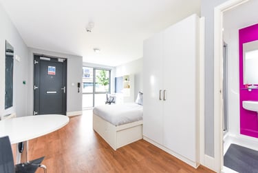 Studio Bronze at Tramways, Crewe Street, City Centre, Chester, CH13AE - Image 1